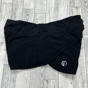 Woman’s‎ shorts